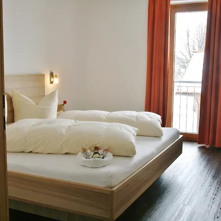 Seehotel und Appartements Schnöller-2